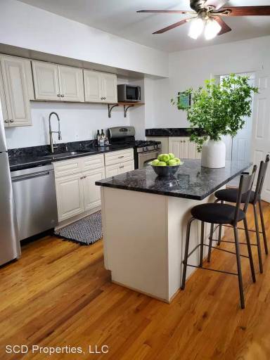 Main picture of 519 S Regester St