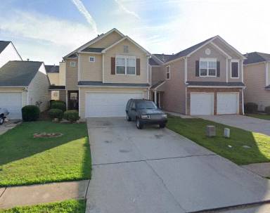 Main picture of 2850 Lakeside Cir