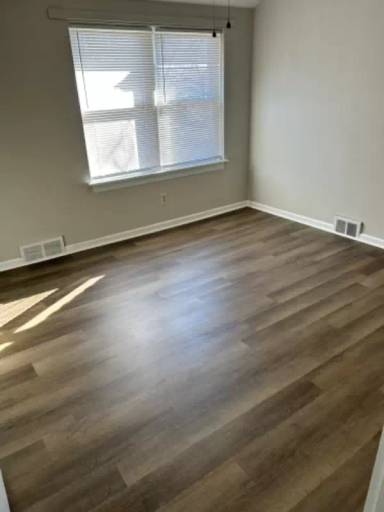 Main picture of 4427 Shelbyville Rd