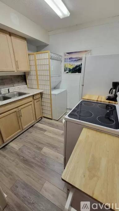 Main picture of 80 Mc Intosh Ln