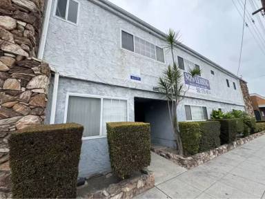 Main picture of 6221 Cherry Ave