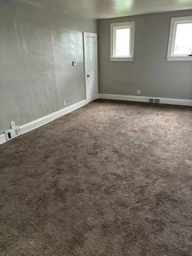 Main picture of 913 Seward Ave