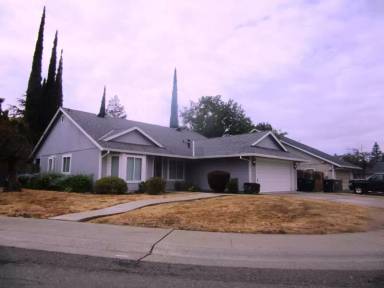Main picture of 6870 Iron Horse Way