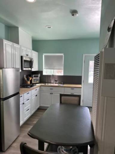 Main picture of 303 E Park Ave