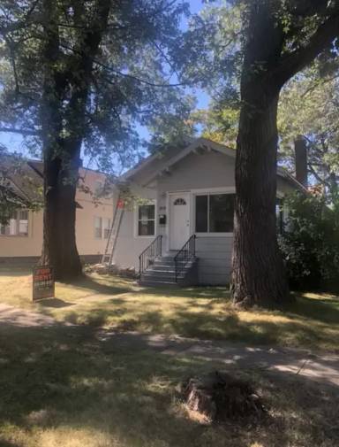 Main picture of 1937 Commerce St