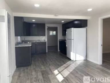Main picture of 1004 Lewis Ave