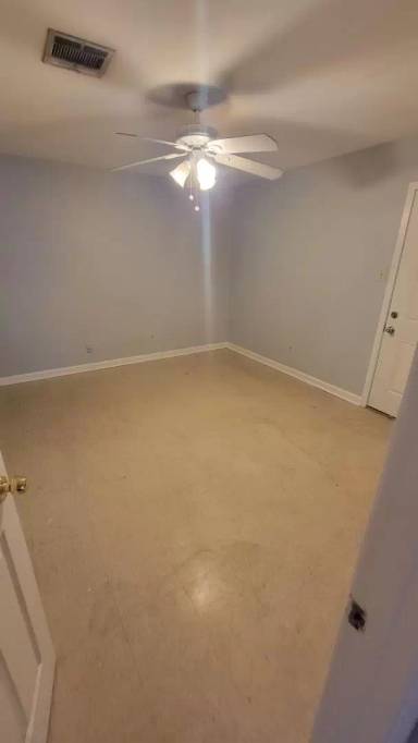 Main picture of 8 Cypress Dr