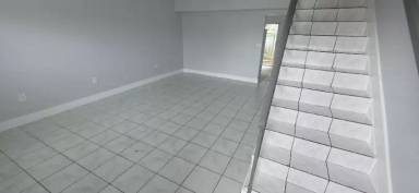Main picture of 470 NE 18th Ave