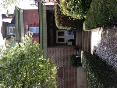 Main picture of 817 N Negley Ave