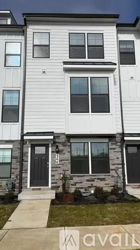 Main picture of 344 Ensemble Way