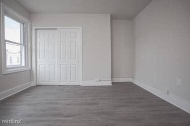 Main picture of 2622 W Cumberland St