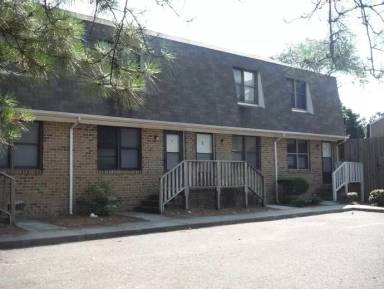 Main picture of 104 Cedar Ct