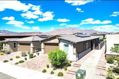 Main picture of 9740 Redwood Cascade St