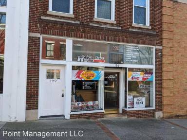 Main picture of 122 E Main St