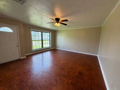Main picture of 155 Heather St