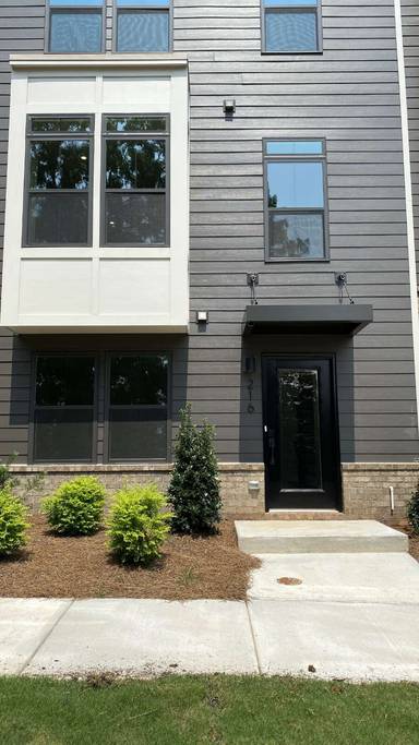 Main picture of 212 Russell Branch Ln