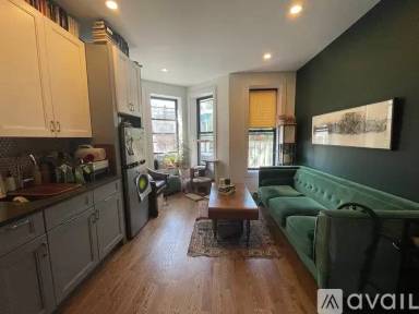 Main picture of 865 Saint Johns Pl