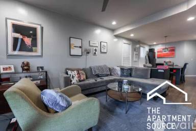 Main picture of 2651 W Armitage Ave