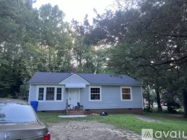 Main picture of 211 Emory St W