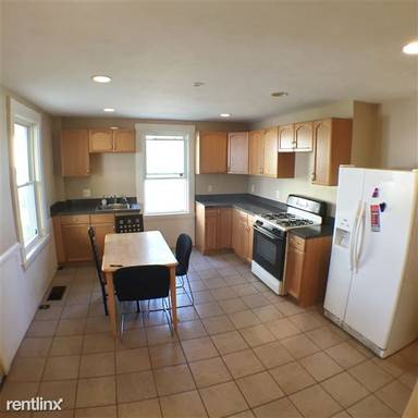 Main picture of 25 Highland St