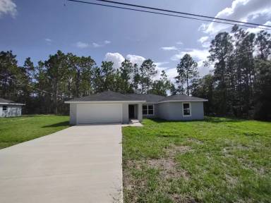 Main picture of 7867 N Golfview Dr