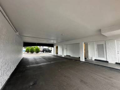Main picture of 1400 NE 56th St