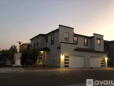 Main picture of 4349 E Berkeley Rd