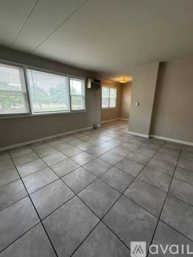 Main picture of 9620 Ivanhoe Ave