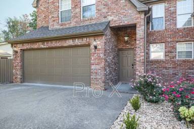 Main picture of 1110 NW D St