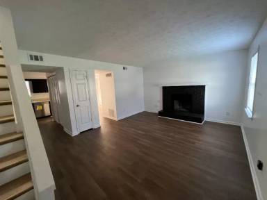 Main picture of 2403 Cragstone Ct