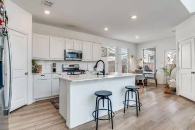 Main picture of 5342 Riverwalk Pkwy