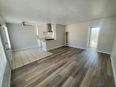 Main picture of 1420 E Wardlow Rd
