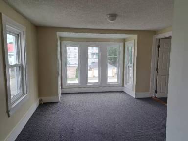 Main picture of 96 Calmar St