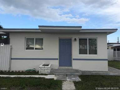 Main picture of 41 NW 76th Ave