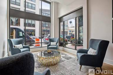 Main picture of 2225 S Wabash Ave