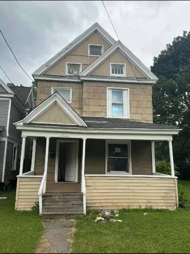 Main picture of 3514 S Salina St