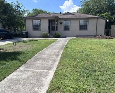 Main picture of 2718 W Craig Pl