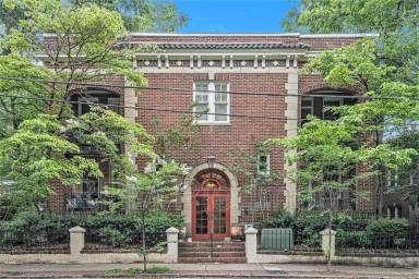 Main picture of 741 Frederica St NE