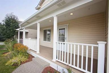 Main picture of 1613 E Beacon Ln