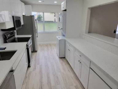 Main picture of 2733 Zorno Way