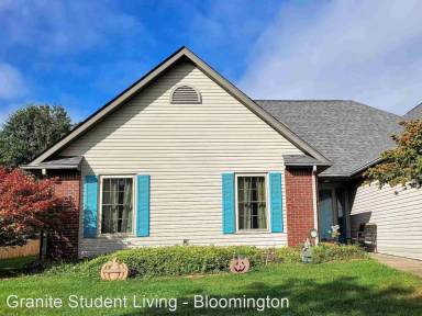 Main picture of 3244 S Southern Oaks Dr