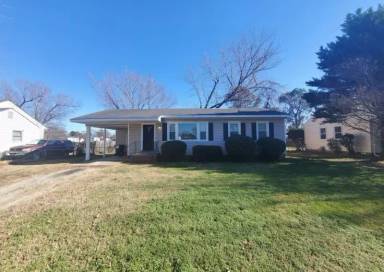 Main picture of 3305 Oxnard Rd