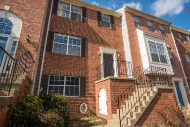 Main picture of 206 Dundee Pl
