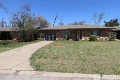 Main picture of 1705 Westchester Dr