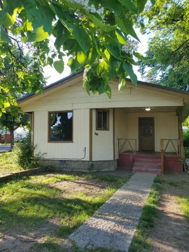 Main picture of 16 E Idaho St
