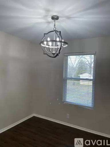 Main picture of 1225 W Hanna St