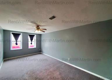 Main picture of 9 N Frederick Ave