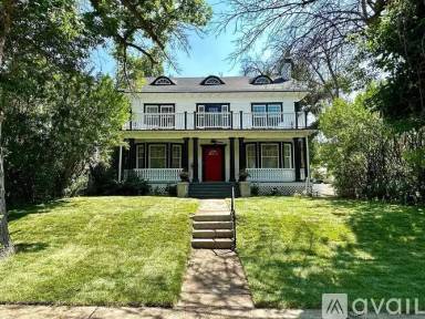 Main picture of 1400 3rd Ave N