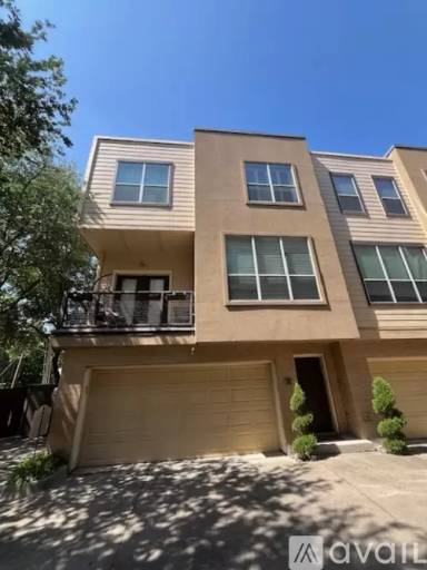 Main picture of 4050 McKinney Ave