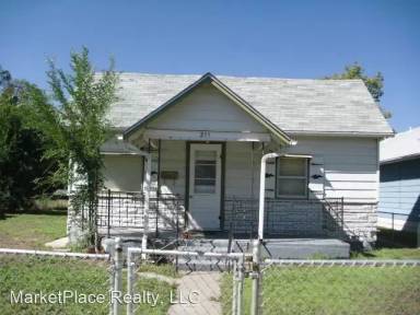 Main picture of 211 N 8th Ave